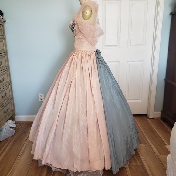 1950's Pink Ballgown, S - Picture 5 of 16